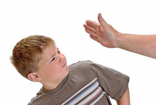 spanking, Illinois child abuse laws, Illinois family law attorney,